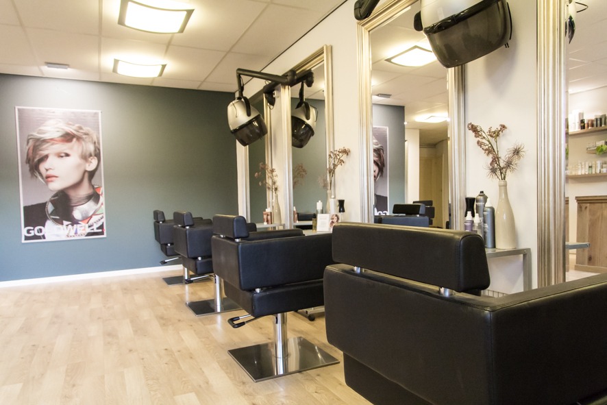 DE KAPSALON 't Kappershues in Vaassen Uw dames en herenkapper DE KAPSALON 't Kappershues in Vaassen Uw dames en herenkapper